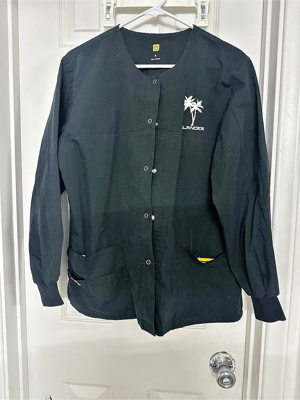 Wonderwink islander Scrub Jacket Black Snap-Front Shirt